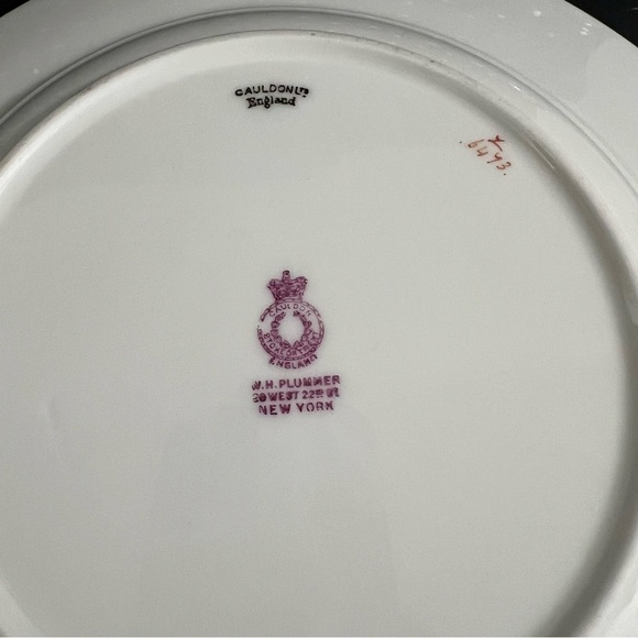 Vintage Cauldon England Set of 2 Porcelain Green & Gold Design Soup Plates - Picture 8 of 8